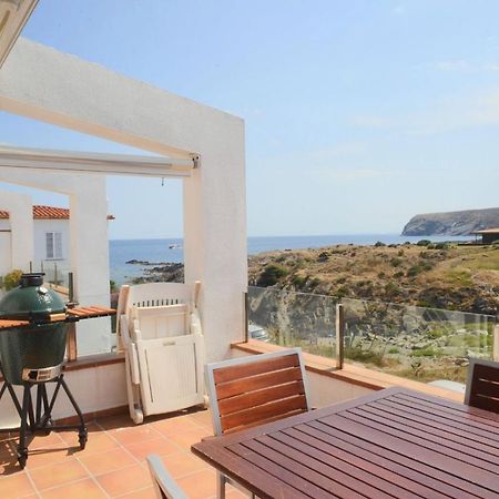 Beachfront Duplex With Terrace And Sea Views - Cadaqués Εξωτερικό φωτογραφία