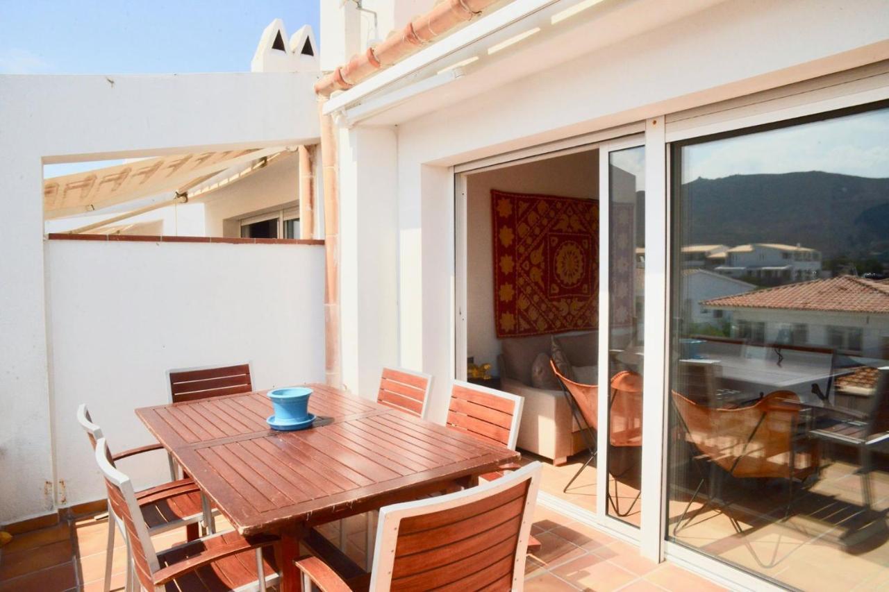 Beachfront Duplex With Terrace And Sea Views - Cadaqués Εξωτερικό φωτογραφία