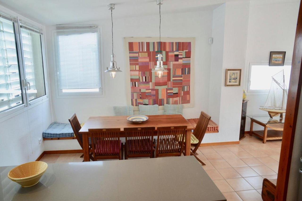 Beachfront Duplex With Terrace And Sea Views - Cadaqués Εξωτερικό φωτογραφία