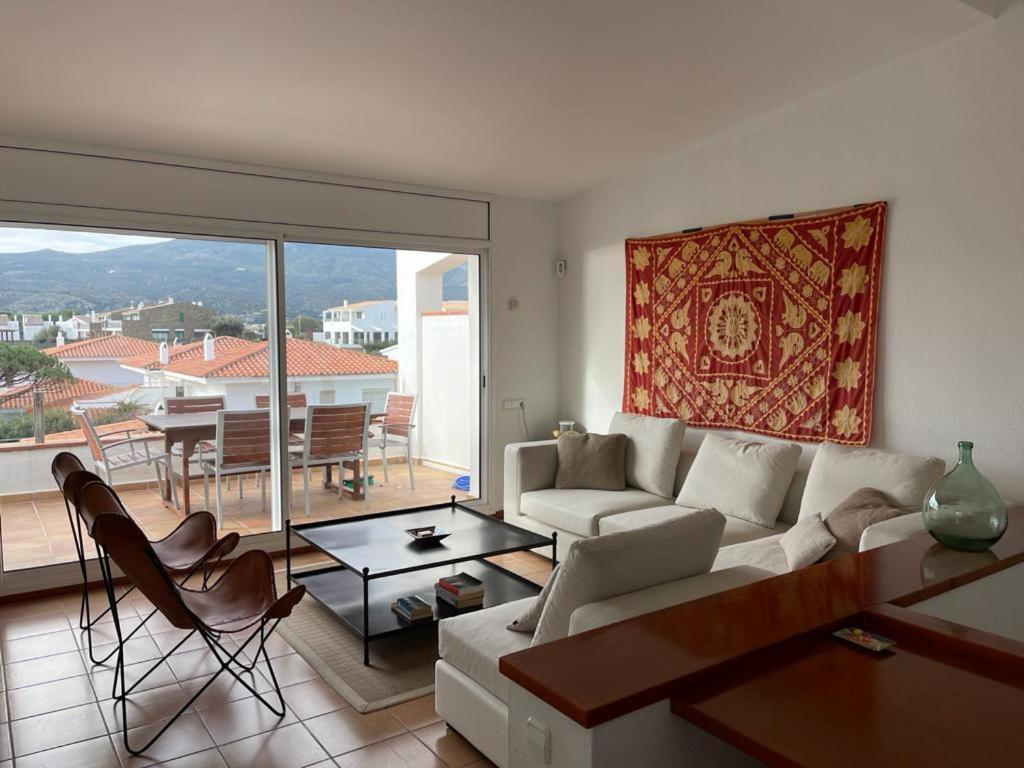 Beachfront Duplex With Terrace And Sea Views - Cadaqués Εξωτερικό φωτογραφία